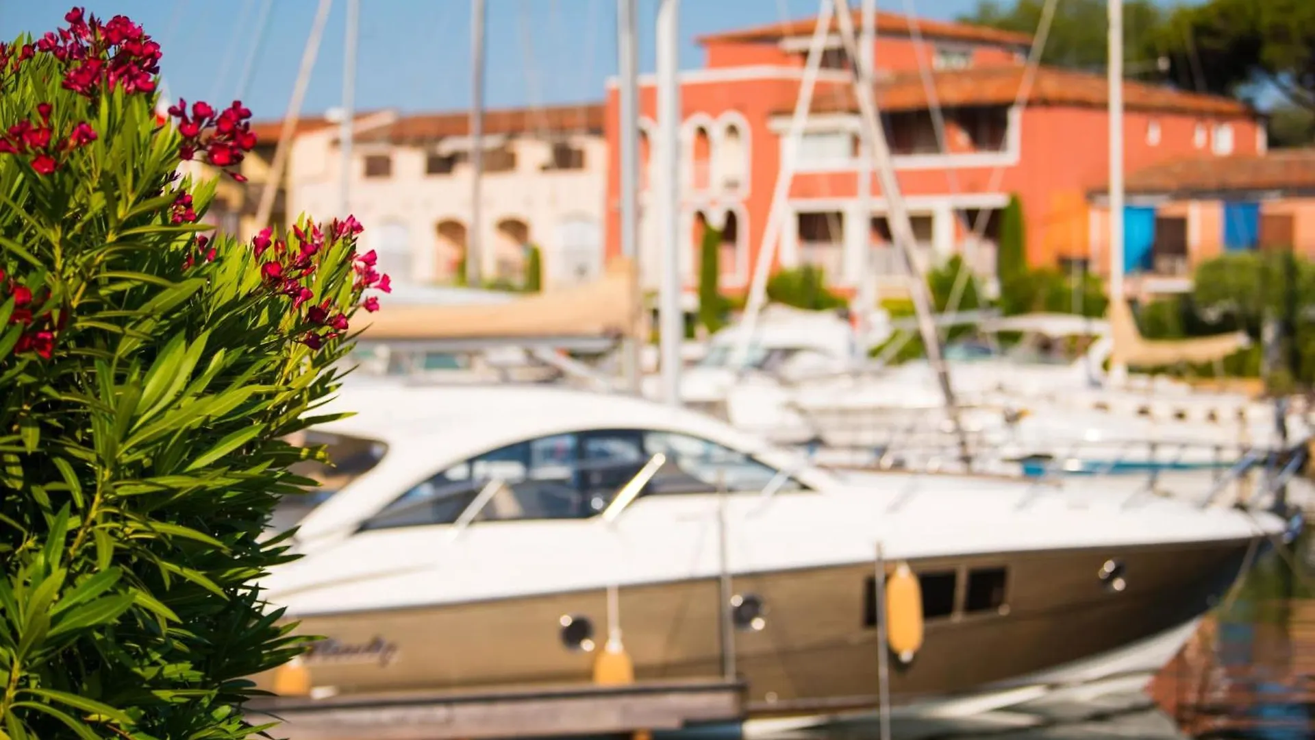 Bright Duplex In The Heart Of Port Grimaud 1 Apartment 0*,